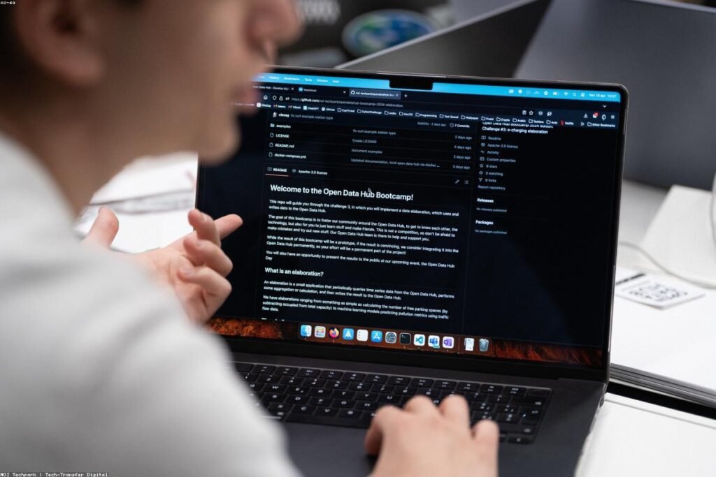 صورة monitor screen - دليل شامل